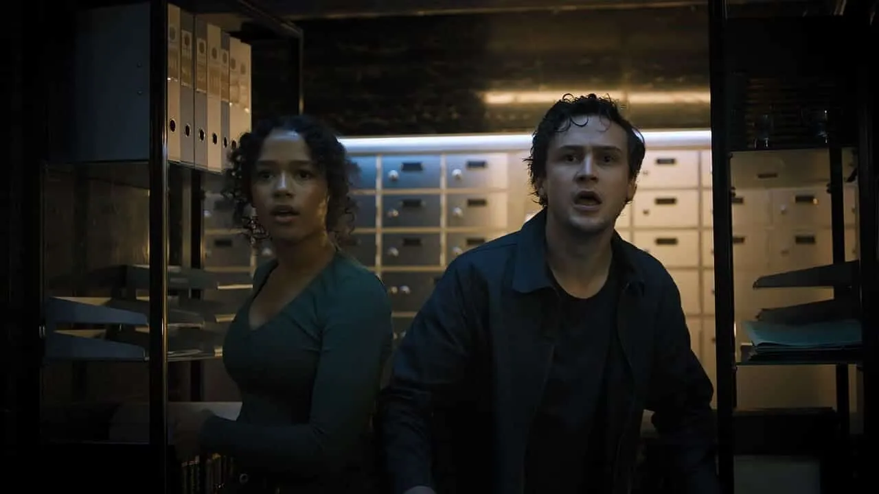 Logan Miller y Taylor Russell McKenzie