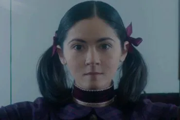 Crítica de la película La huérfana Primer asesinato (2022)