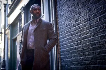Crítica de la película Luther Cae la noche (2023)