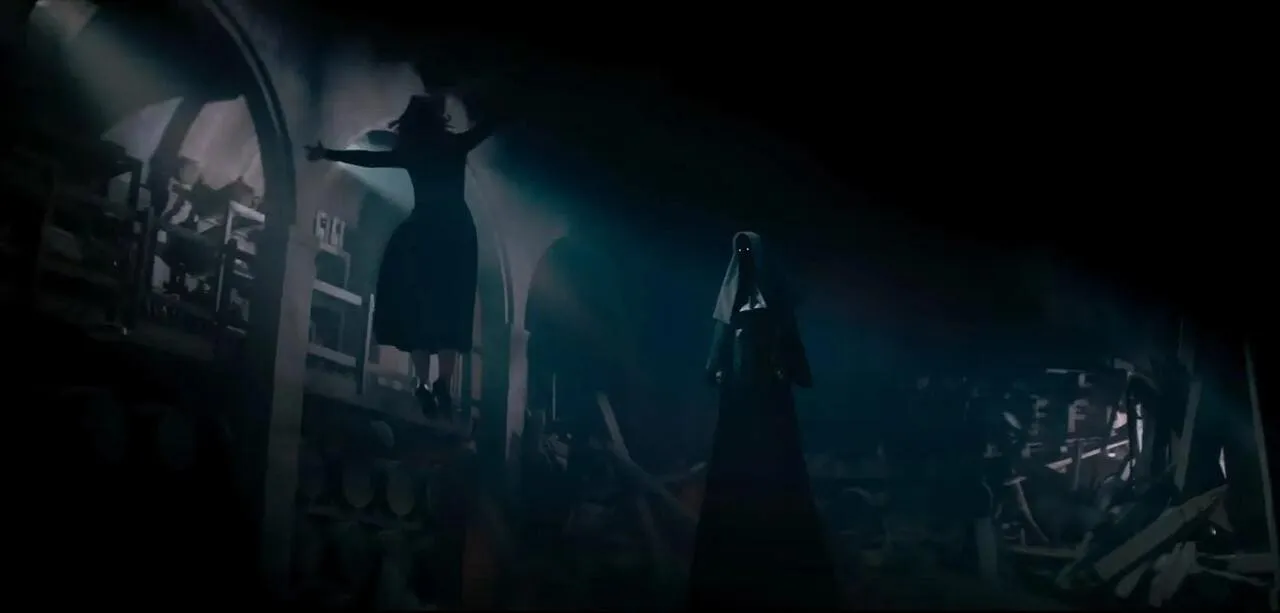 Escena de La Monja 2